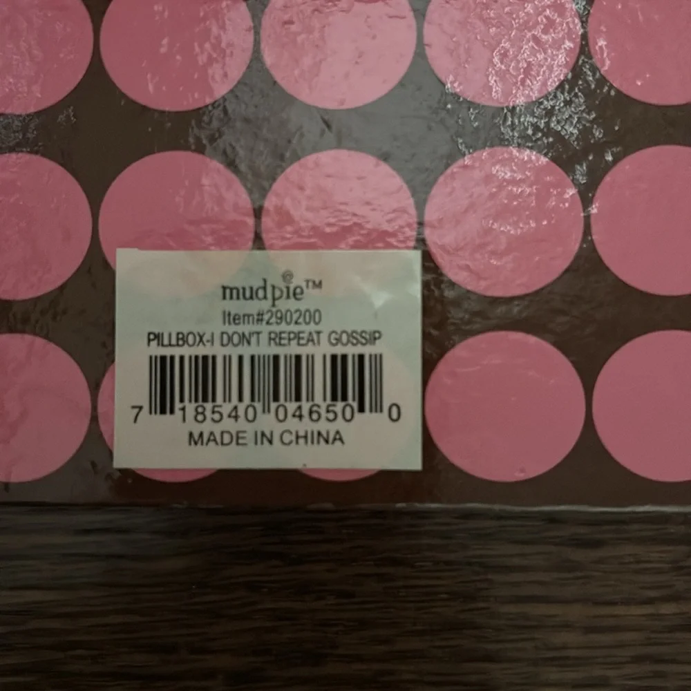 Engraved Silvertone Compact Pillbox I Don’t Repeat Gossip So Listen Carefully - Picture 6 of 8